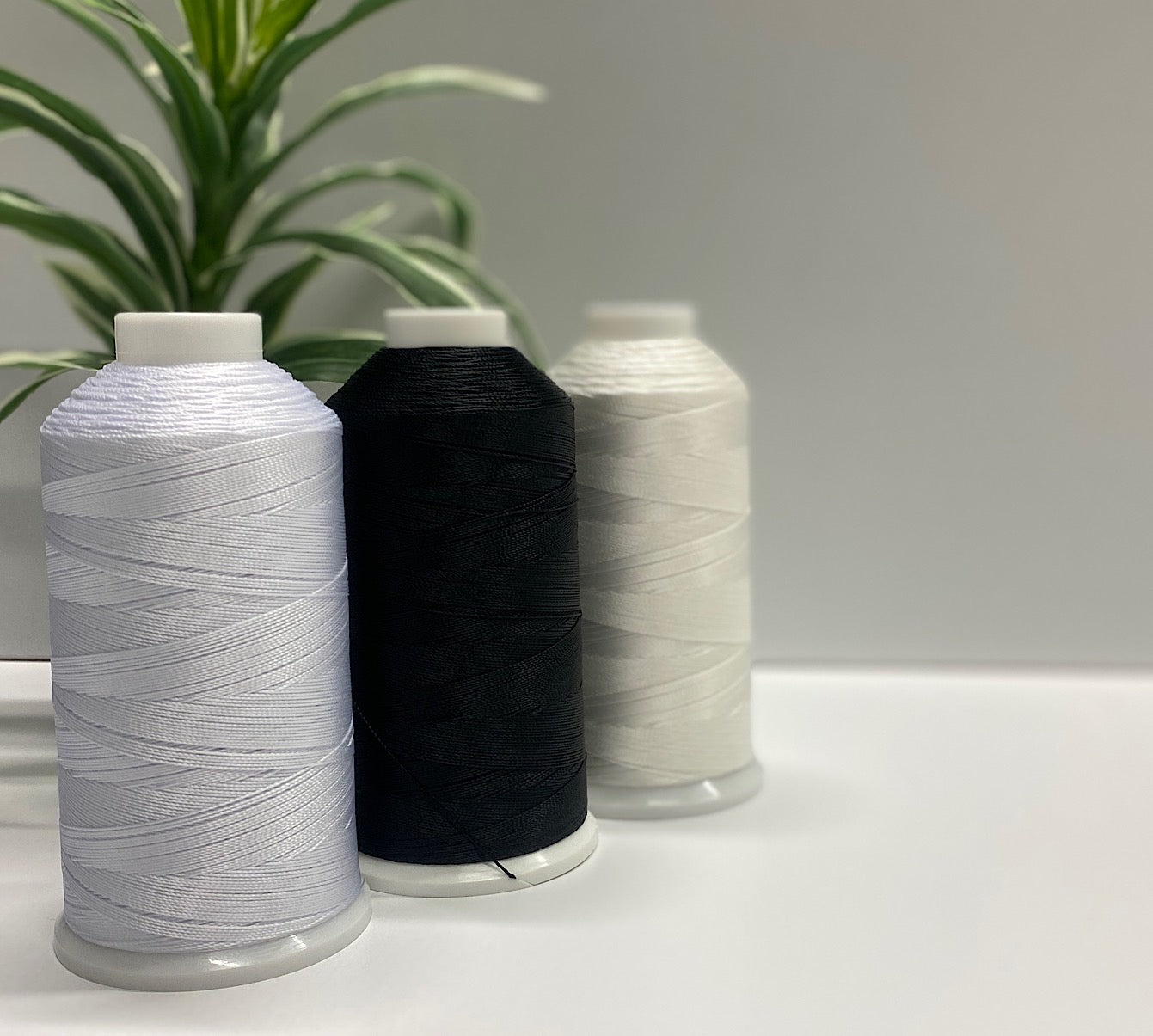 工業用ミシン糸KPF8番手1000m 6番色〜119番色、白、黒、生地